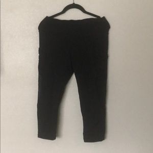 Lululemon workout Capri size large